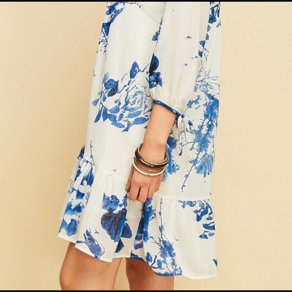 LAST ONE! Entro Blue & White Boho Floral - Picture 3 of 8